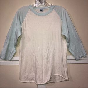 #1263 Vintage The Knits plain jerseyLg Baby blue sleeves, white body